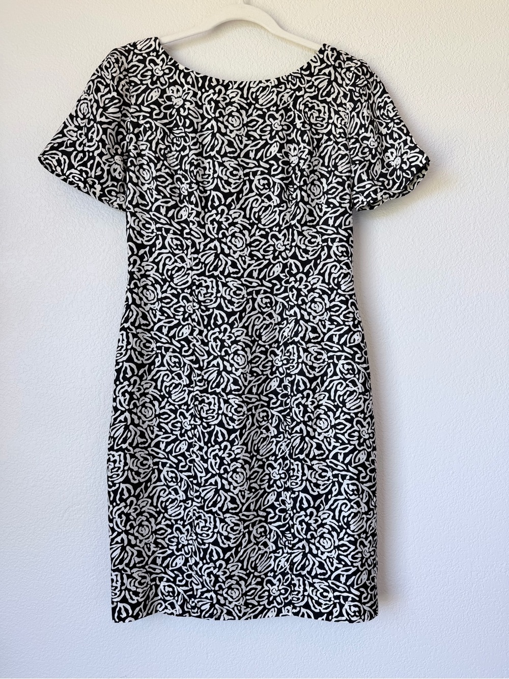 Vintage Liz Claiborne 100% Silk Black White Floral Sheath Dress Size 8